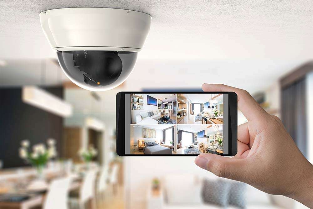 Impianto di videosorveglianza per la casa con app per il controllo remoto